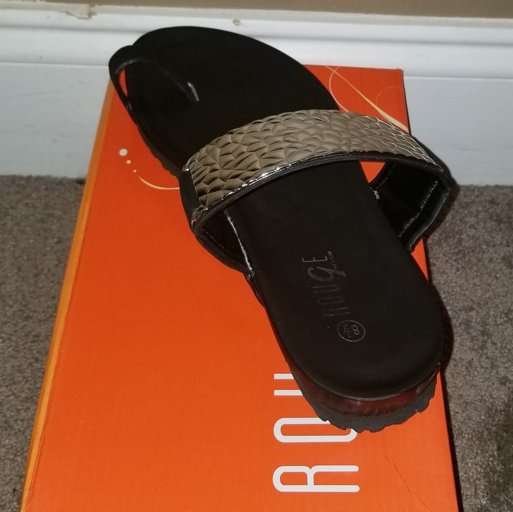 Sandals - Picture 3 of 3
